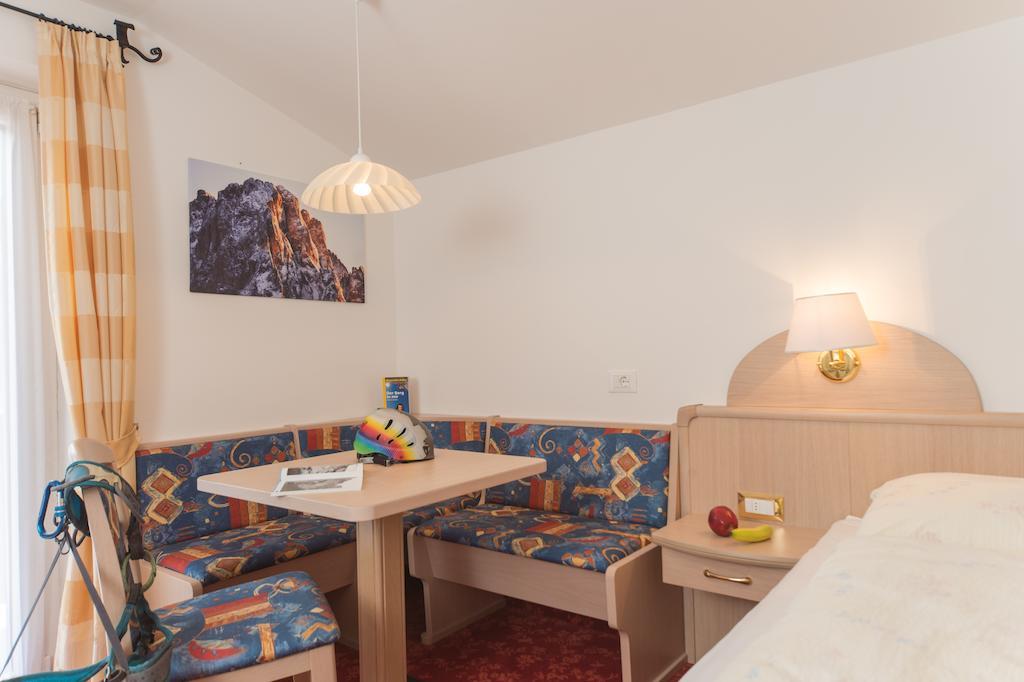 Kedul Lodge Santa Cristina Val Gardena 客房 照片